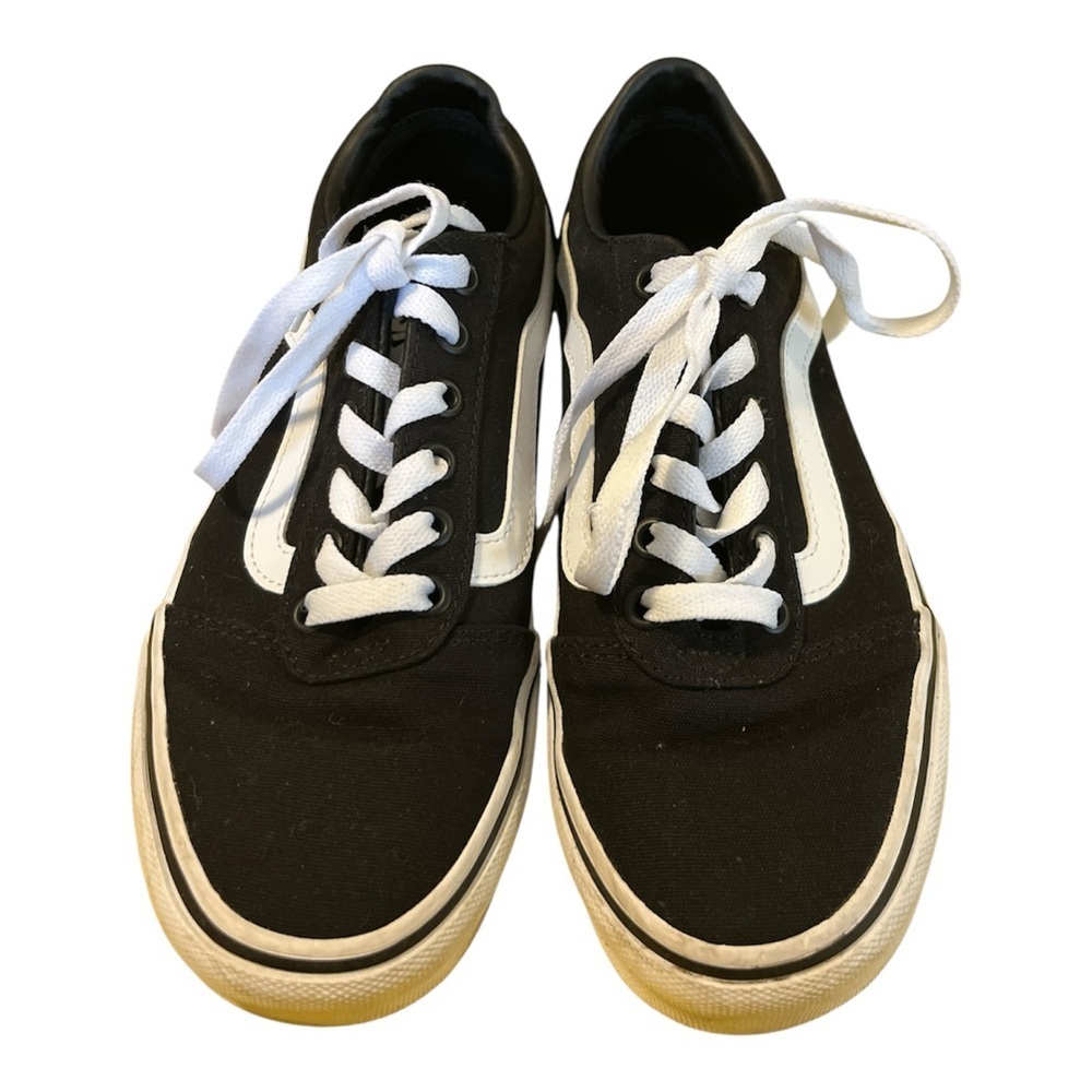 Vans Old Skool Womens Size 7 Black White Skate Sneakers Classic Low Top Shoes - Picture 2 of 8